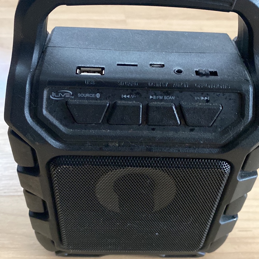 Portable speaker - Picture 2 of 2